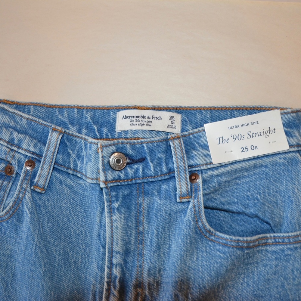 NWT Abercrombie & Fitch The 90's Straight
